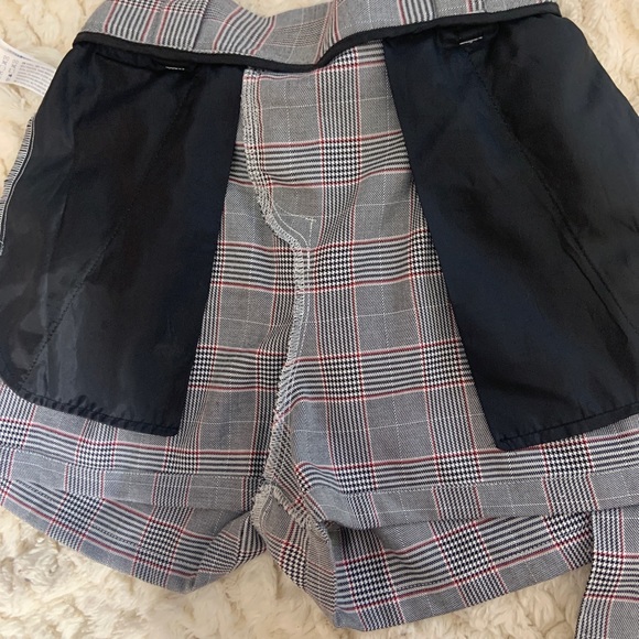 FOREVER 21 shorts - Picture 6 of 6